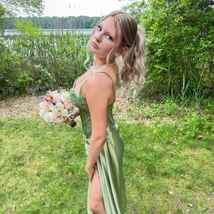 Meet your Posher, Aniyah